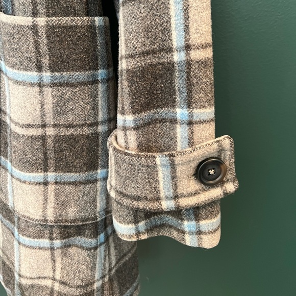 Gap Toggle Plaid Coat - Picture 4 of 9